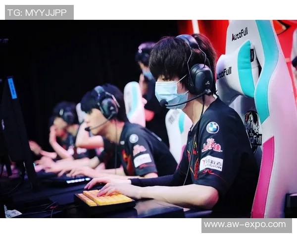 DOTA2盛宴：深入解析FPX战队的默契协作与战术配合